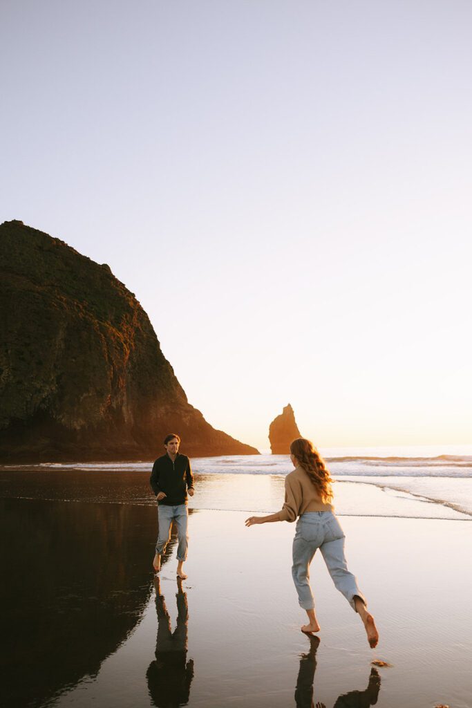 Leah chases Jason down the coast