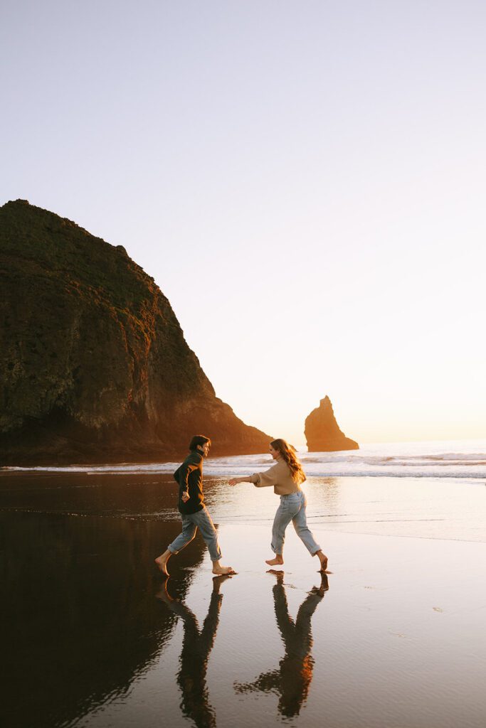 Leah chases Jason down the coast