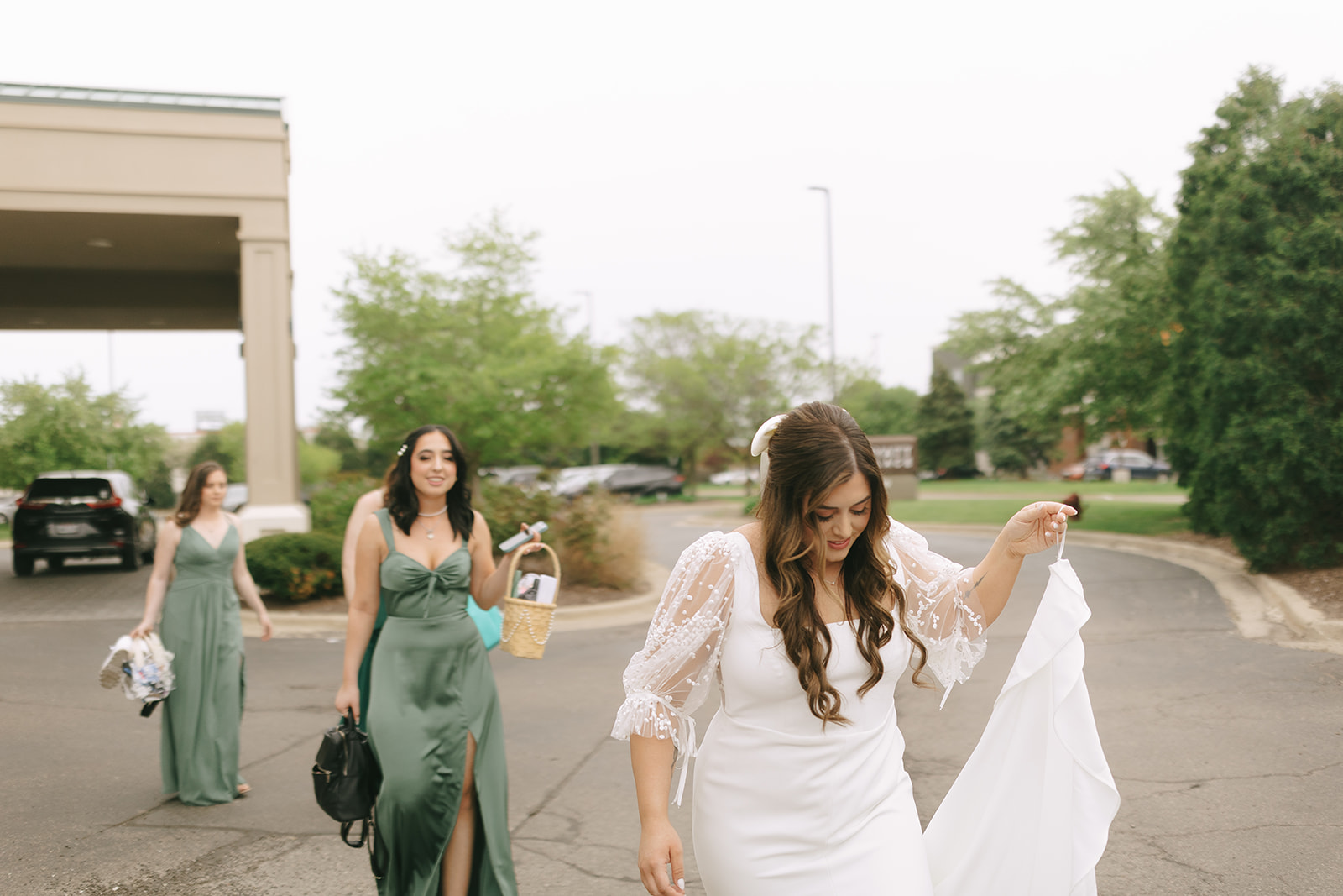 Timeless & Elegant Detroit Wedding at Packard Proving Grounds || Emily and Joel