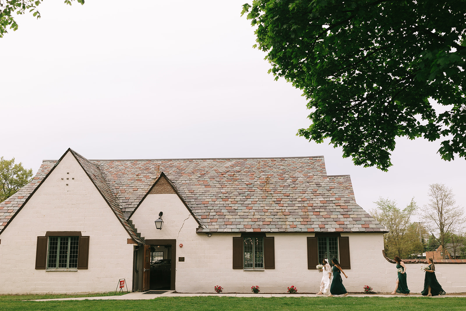 Timeless & Elegant Detroit Wedding at Packard Proving Grounds || Emily and Joel